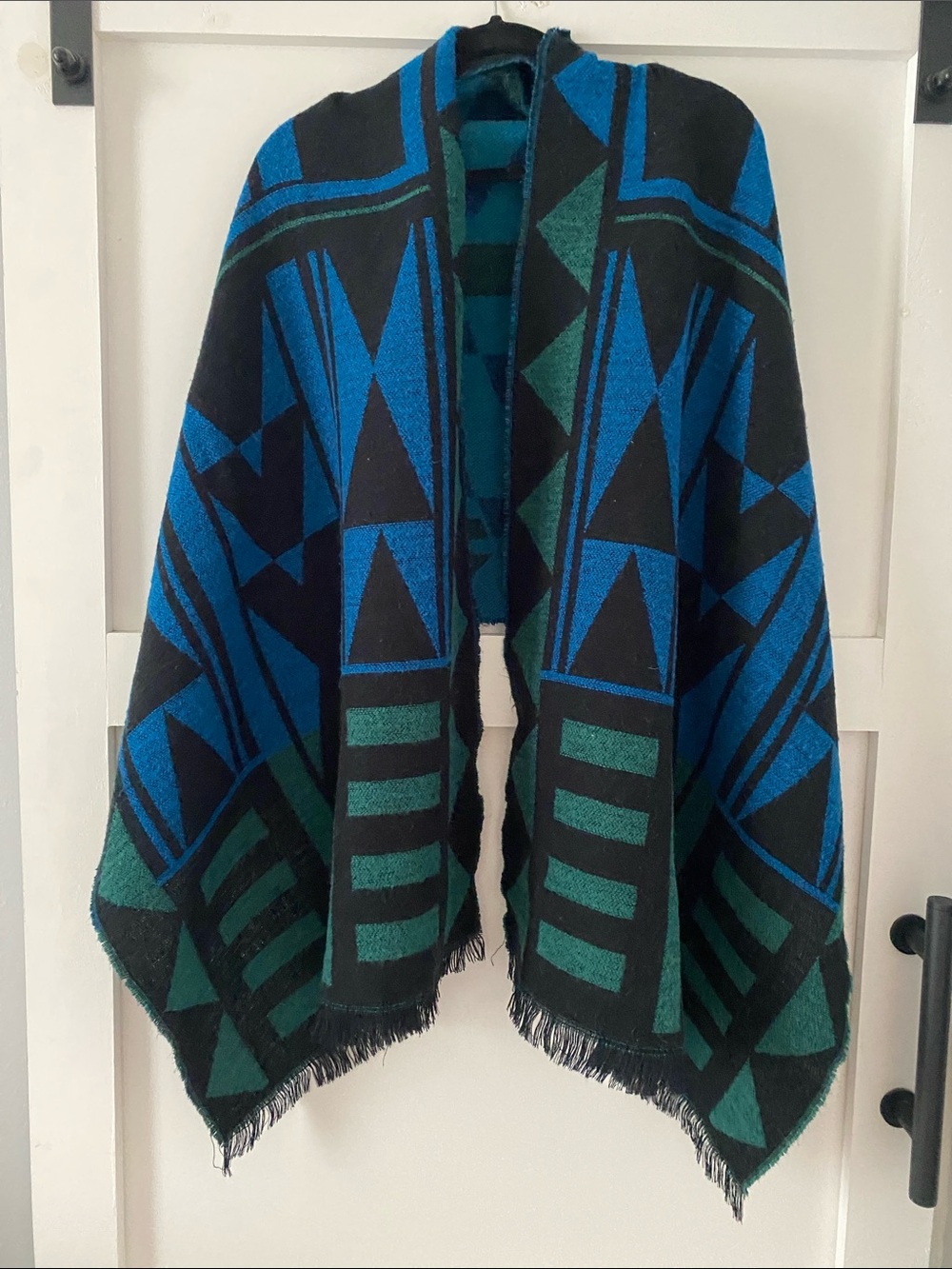 Merona Teal and Black Geometric Wrap